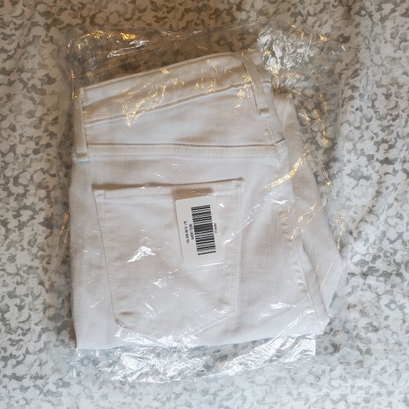 🆕️ NWT Abercrombie High Rise Super Skinny Jeans - Picture 3 of 3